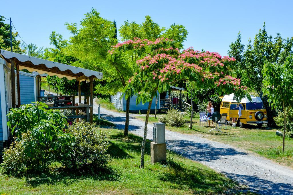 Domaine De Chadeyron Hotel Lagorce  Ngoại thất bức ảnh